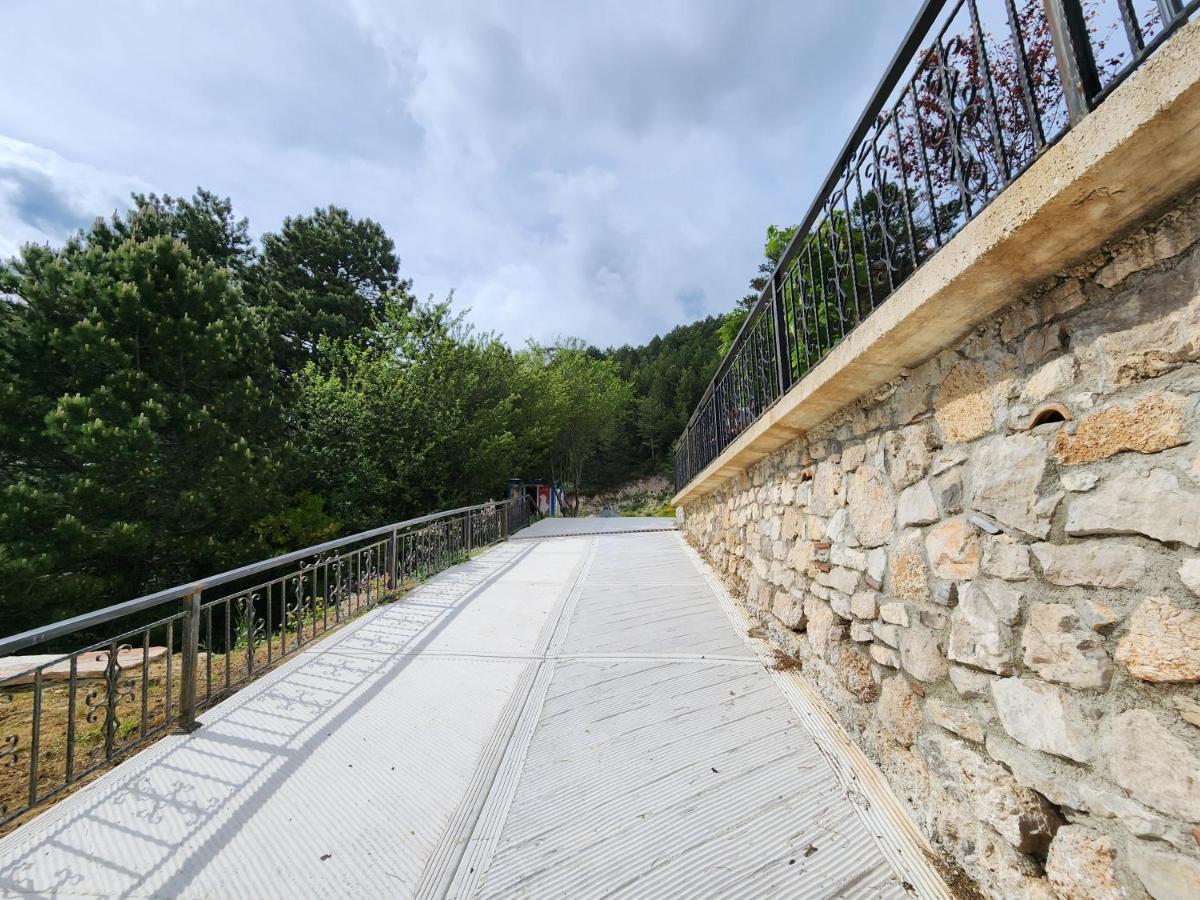 Llogora Dervishaliu Hotel Llogara National Park エクステリア 写真